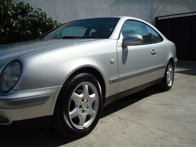 Fotografía de Detallado interior y exterior Mercedes CLK320: detailing completo mercedes clk320 33