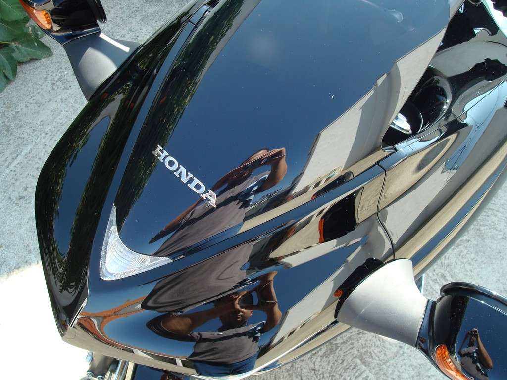 Fotografía de Detailing a una moto Honda DN 01: detailing moto honda 21
