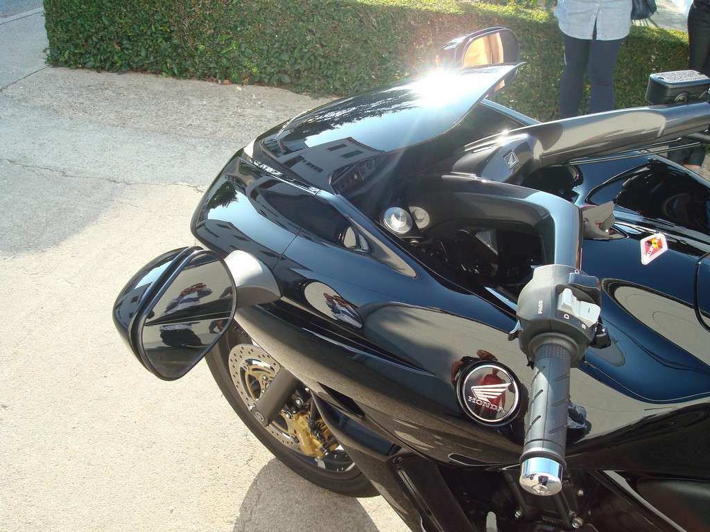 Fotografía de Detailing a una moto Honda DN 01: detailing moto honda 31