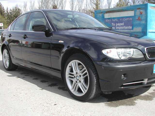 Fotografía de Detallado interior y exterior de BMW 330xi: detallado bmw 330xi 11