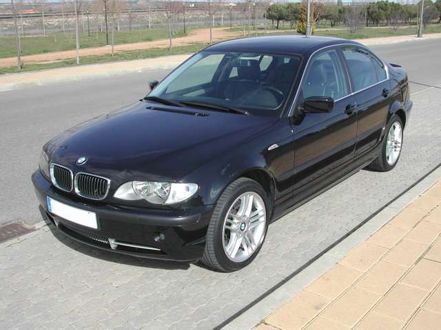 Fotografía de Detallado interior y exterior de BMW 330xi: detallado bmw 330xi 15