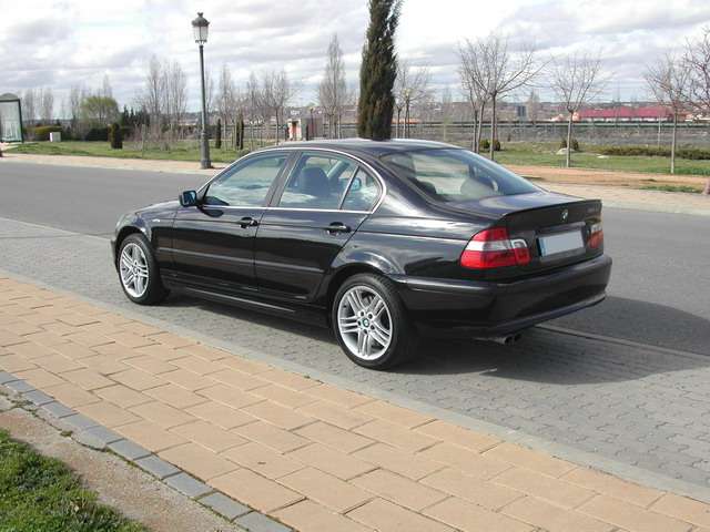 Fotografía de Detallado interior y exterior de BMW 330xi: detallado bmw 330xi 18