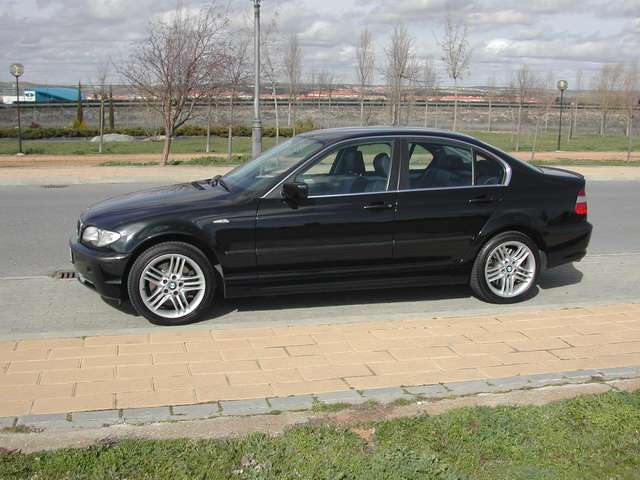 Fotografía de Detallado interior y exterior de BMW 330xi: detallado bmw 330xi 19