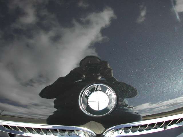 Fotografía de Detallado interior y exterior de BMW 330xi: detallado bmw 330xi 23