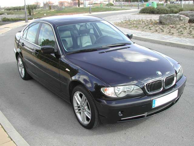 Fotografía de Detallado interior y exterior de BMW 330xi: detallado bmw 330xi 28