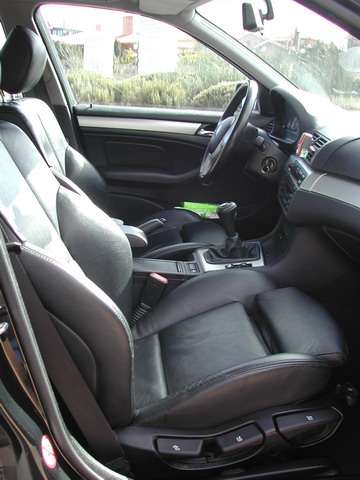 Fotografía de Detallado interior y exterior de BMW 330xi: detallado bmw 330xi 35