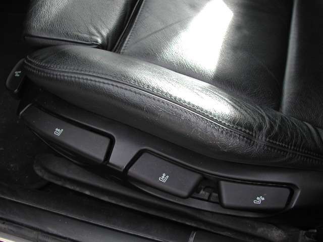 Fotografía de Detallado interior y exterior de BMW 330xi: detallado bmw 330xi 6