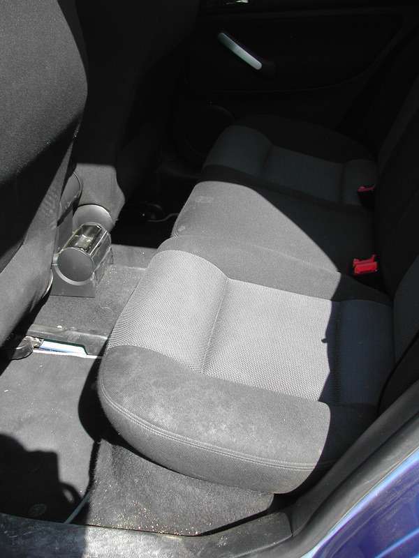 Fotografía de Detallado interior y exterior de WV Golf IV: detallado completo vw golf iv 14