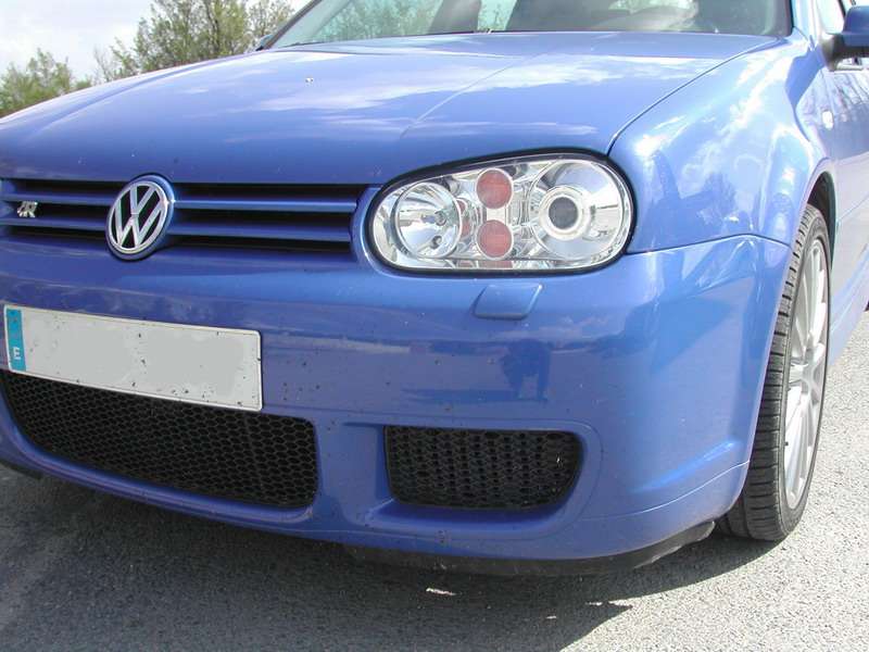 Fotografía de Detallado interior y exterior de WV Golf IV: detallado completo vw golf iv 2