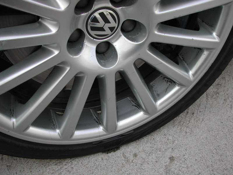 Fotografía de Detallado interior y exterior de WV Golf IV: detallado completo vw golf iv 25