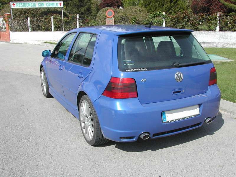 Fotografía de Detallado interior y exterior de WV Golf IV: detallado completo vw golf iv 3