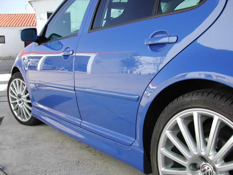 Fotografía de Detallado interior y exterior de WV Golf IV: detallado completo vw golf iv 38