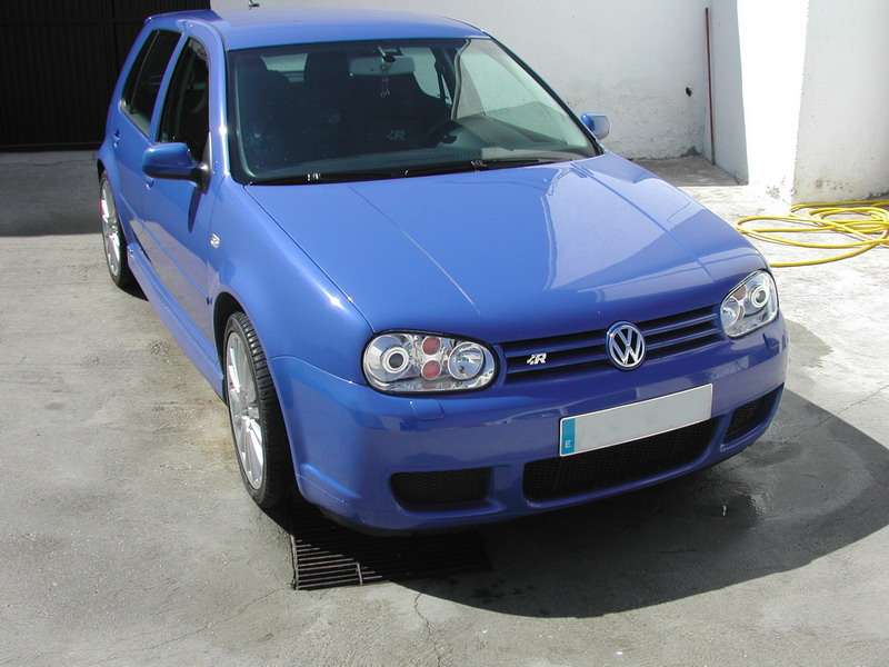 Fotografía de Detallado interior y exterior de WV Golf IV: detallado completo vw golf iv 39