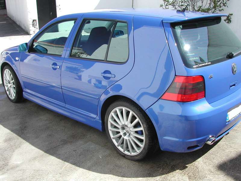 Fotografía de Detallado interior y exterior de WV Golf IV: detallado completo vw golf iv 40