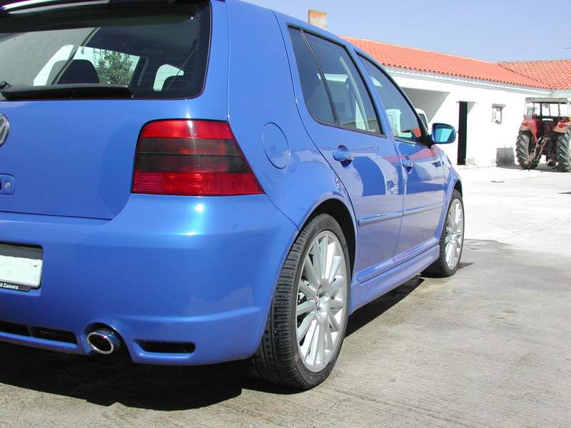 Fotografía de Detallado interior y exterior de WV Golf IV: detallado completo vw golf iv 41