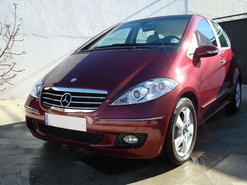 Fotografía de Lavando y eliminando un arañazo a un Mercedes Clase A nuevo: detallado exterior mercedes clase a 13