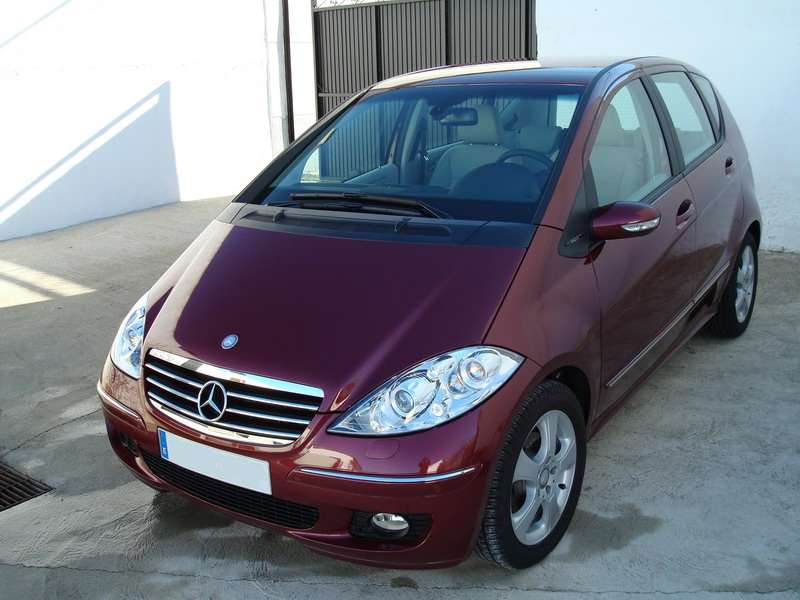 Fotografía de Lavando y eliminando un arañazo a un Mercedes Clase A nuevo: detallado exterior mercedes clase a 15