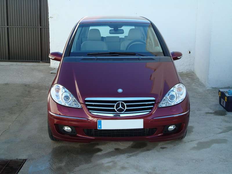 Fotografía de Lavando y eliminando un arañazo a un Mercedes Clase A nuevo: detallado exterior mercedes clase a 18
