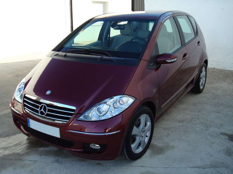 Fotografía de Lavando y eliminando un arañazo a un Mercedes Clase A nuevo: detallado exterior mercedes clase a 19