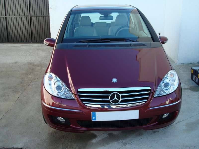 Fotografía de Lavando y eliminando un arañazo a un Mercedes Clase A nuevo: detallado exterior mercedes clase a 24