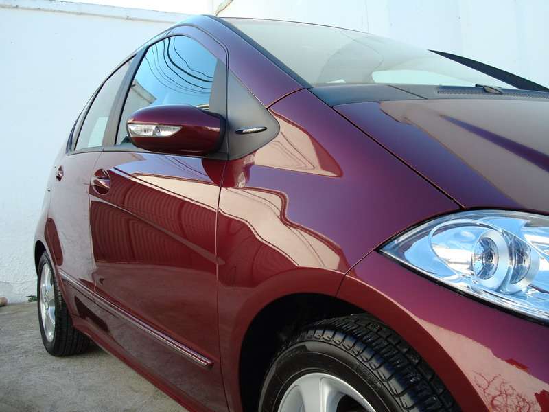 Fotografía de Lavando y eliminando un arañazo a un Mercedes Clase A nuevo: detallado exterior mercedes clase a 28