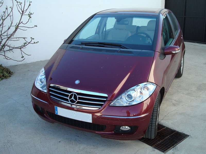Fotografía de Lavando y eliminando un arañazo a un Mercedes Clase A nuevo: detallado exterior mercedes clase a 4