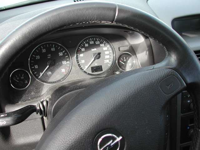 Fotografía de Limpieza interior y protección exterior de Opel Astra: detallado interior open astra 6