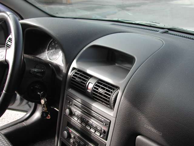 Fotografía de Limpieza interior y protección exterior de Opel Astra: detallado interior open astra 9