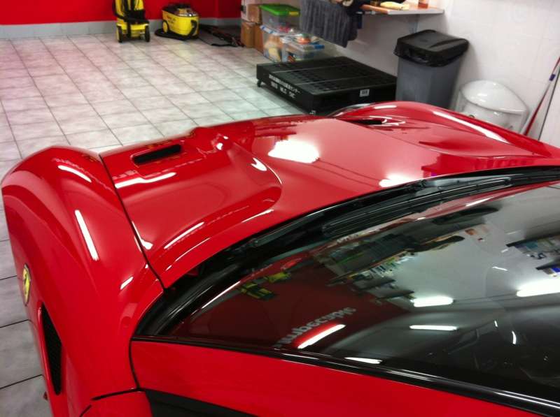 Fotografía de Lavando y potenciando el brillo de un Ferrari 599 GTB: ferrari 599 gtb abrillantado 13