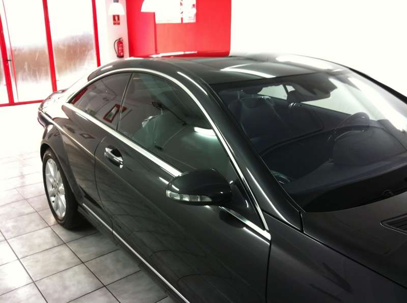 Fotografía de Lavando y encerando un Mercedes CL550: lavado y encerado mercedes cl550 12
