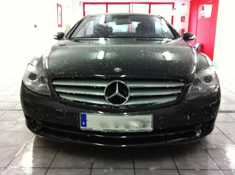 Fotografía de Lavando y encerando un Mercedes CL550: lavado y encerado mercedes cl550 4