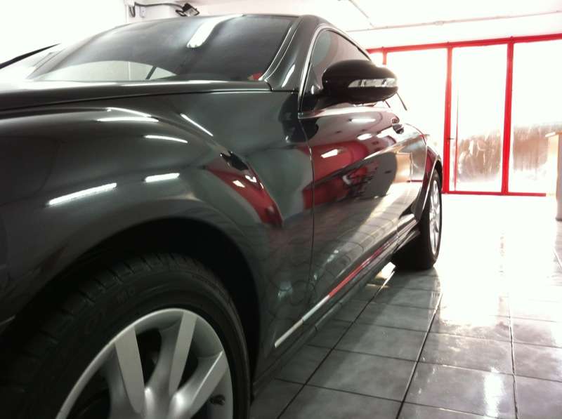 Fotografía de Lavando y encerando un Mercedes CL550: lavado y encerado mercedes cl550 9