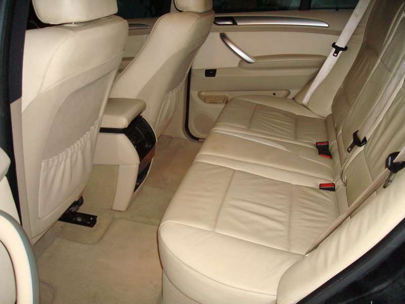 Fotografía de Limpieza de tapicería y tratamiento de cuero a un BMW X5: limpieza interior bmw x5 17