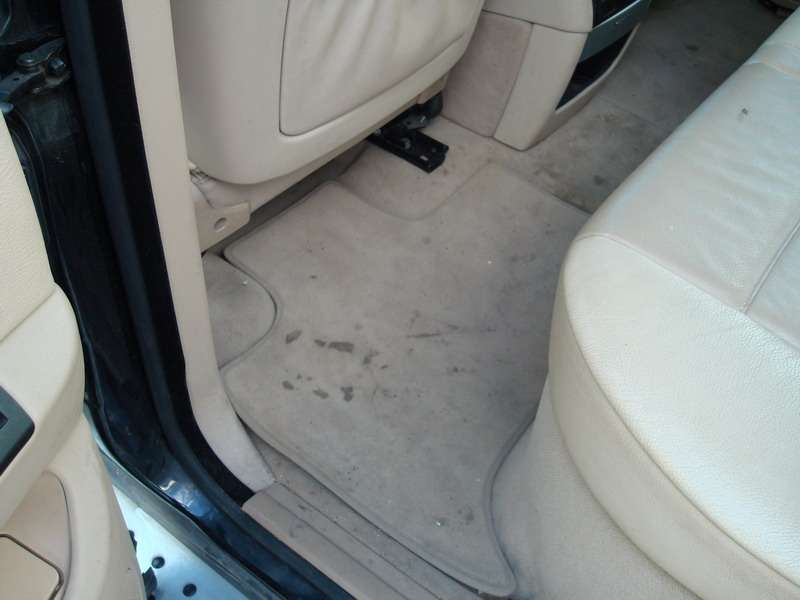 Fotografía de Limpieza de tapicería y tratamiento de cuero a un BMW X5: limpieza interior bmw x5 7