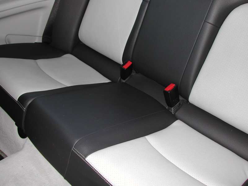 Fotografía de Limpieza de tapicería y acondicionado de cuero Mercedes C200: limpieza interior mercedes c200 12