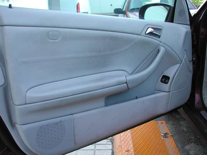 Fotografía de Limpieza de tapicería y acondicionado de cuero Mercedes C200: limpieza interior mercedes c200 5