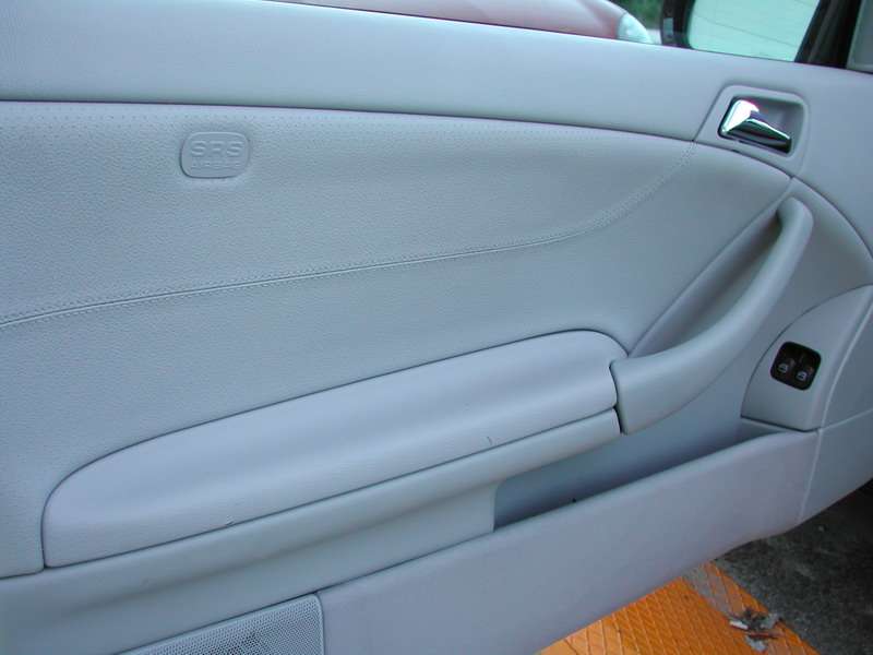 Fotografía de Limpieza de tapicería y acondicionado de cuero Mercedes C200: limpieza interior mercedes c200 8