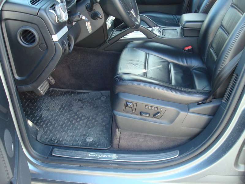 Fotografía de Limpieza de tapicería y tratamiento de cuero a un Porsche Cayenne: limpieza interior porsche cayenne 2