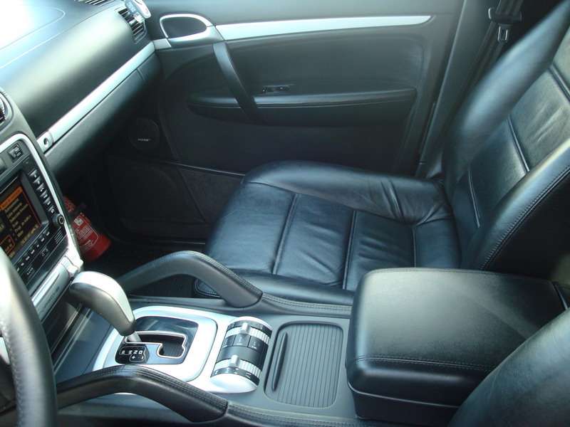 Fotografía de Limpieza de tapicería y tratamiento de cuero a un Porsche Cayenne: limpieza interior porsche cayenne 20