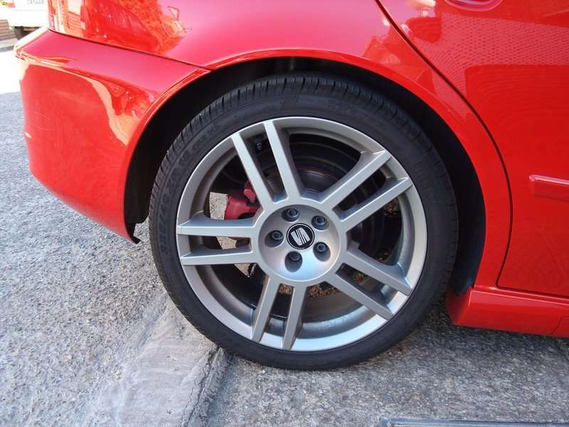 Fotografía de Pulido y encerado SEAT León: pulido seat leon 3