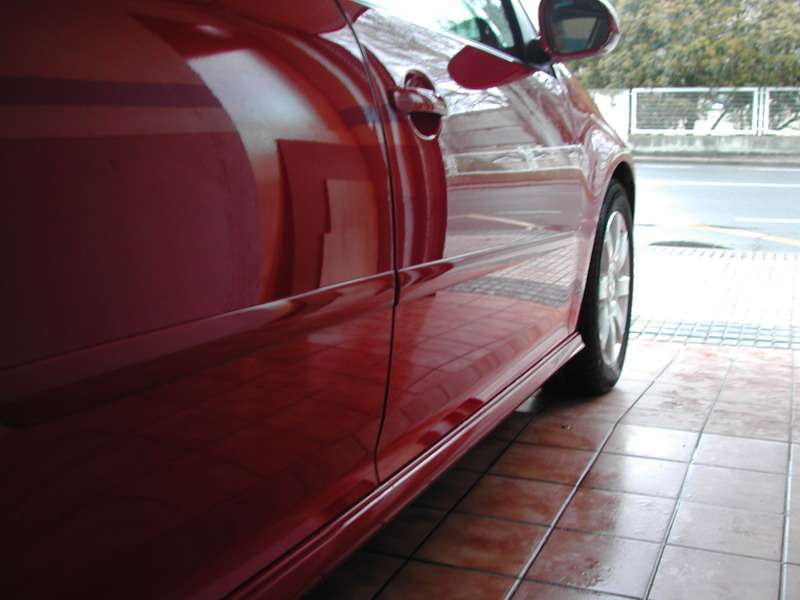 Fotografía de Puliendo y sellando un VW Golf IV: pulido vw golf iv 22