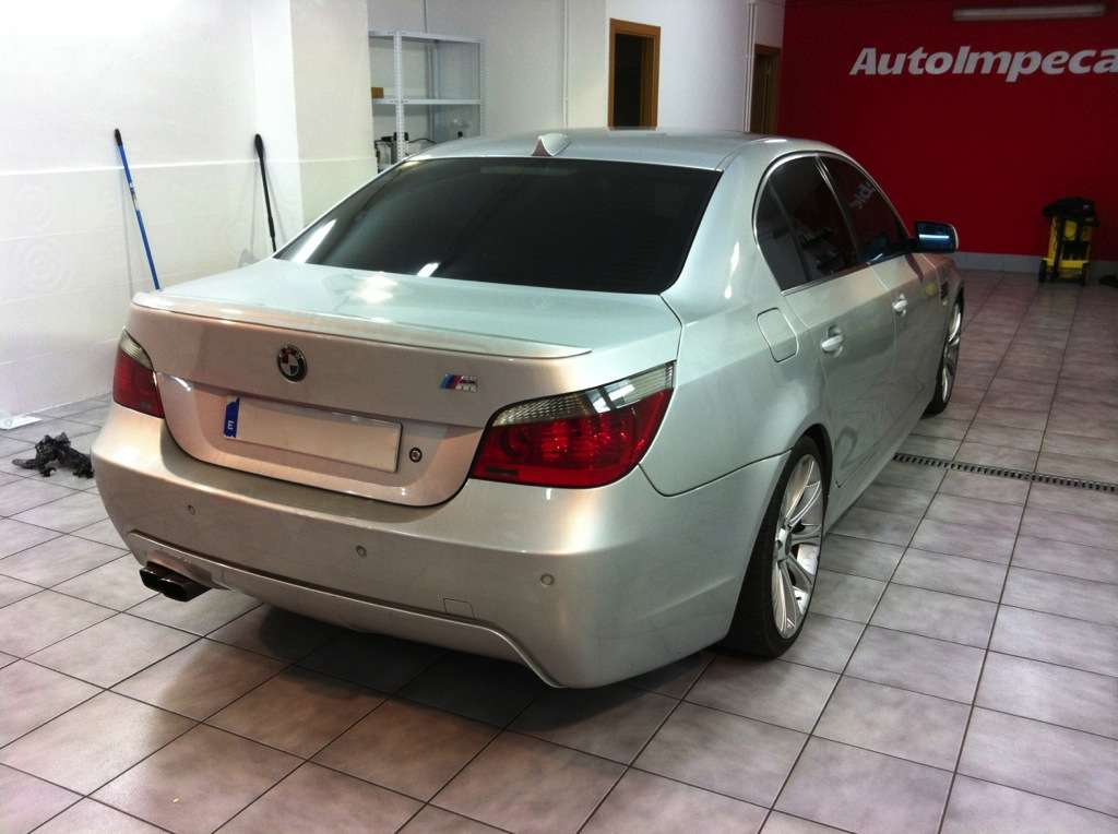 Fotografía de Puliendo, encerando y tratando el cuero de un BMW 530d: puliendo encerando y tratando el curso bmw 530d 2