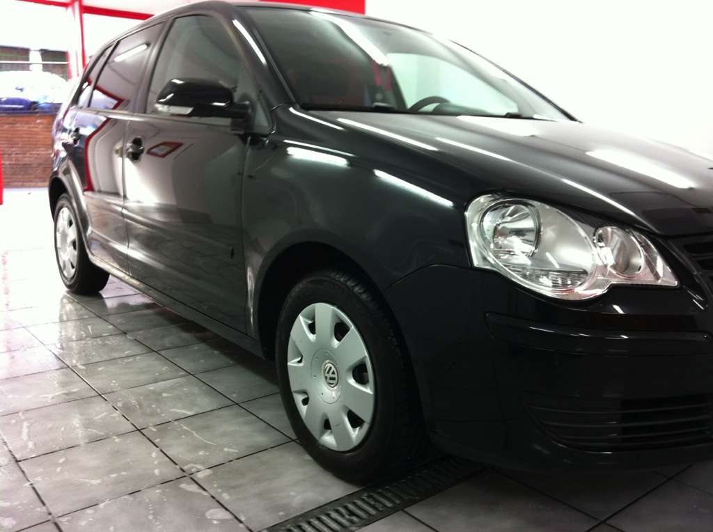 Fotografía de Aplicando CarPro Cquartz a Volkswagen Polo: vw polo cquartz 12